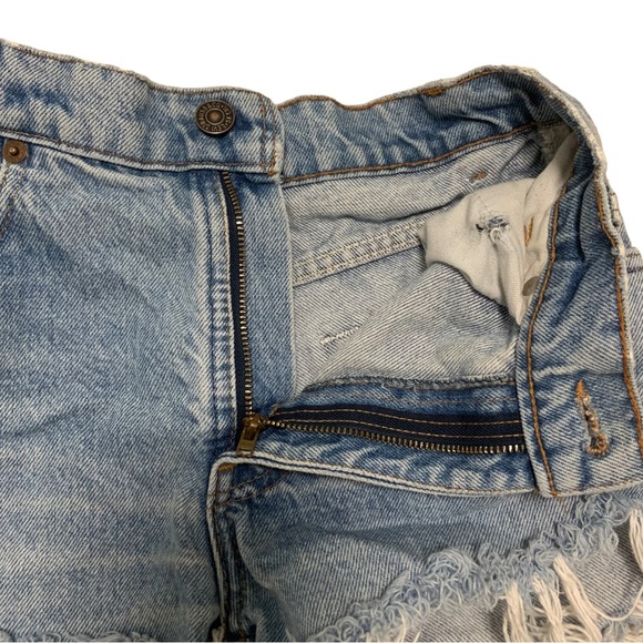 Levi’s shorts - Picture 4 of 4